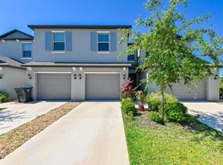 713 Royal Empress Dr, Ruskin, FL 33570