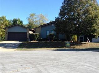 210 Lee Ct, Circleville, OH 43113