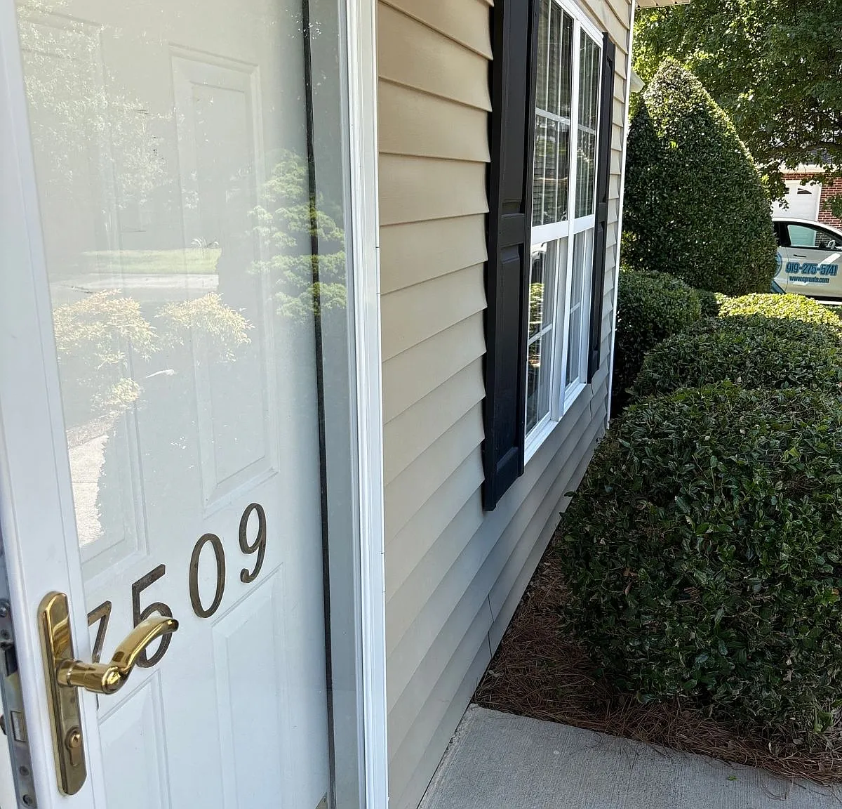 7509 Riverside Court - Triad - 1 — Photo 4