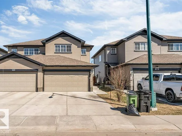 1715 27th St NW, Edmonton, AB T6T 2G6