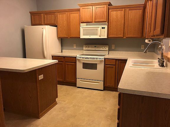4th image of 6195 S Walnut Ln #68