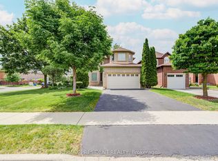 2 Banner Rd, Brampton, ON L6X4K6