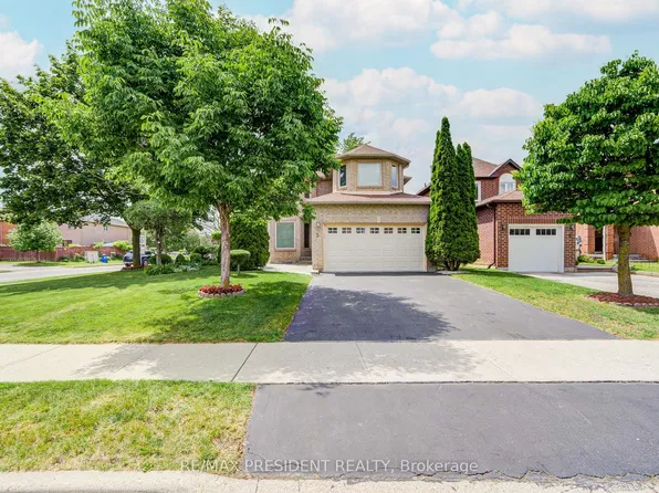 2 Banner Rd, Brampton, ON L6X 4K6