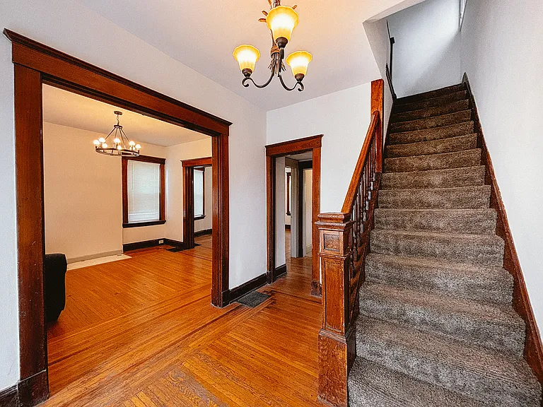 3550 Woodburn Ave — Photo 9