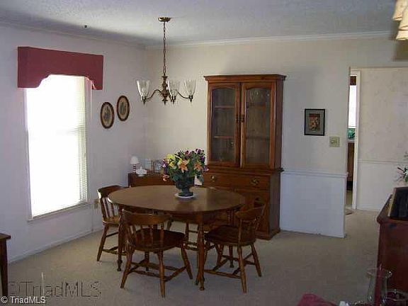 3rd image of 3313 Regents Park Ln Unit D