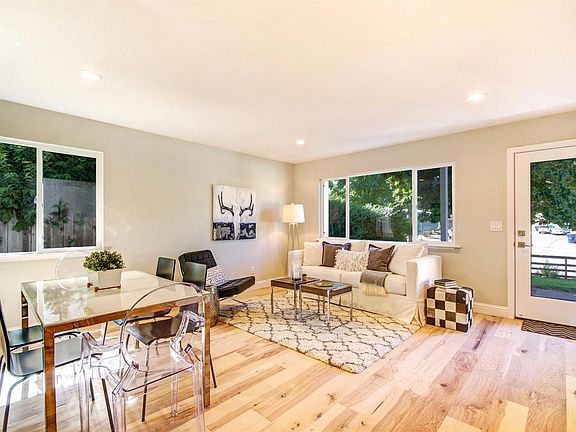 3rd image of 460 Anza Dr