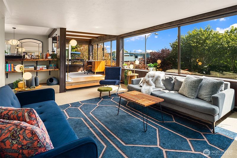 2nd image of 1627 California Avenue SW #2