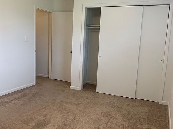 5th image of 500 Poage Ln #31