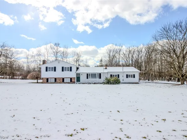 4700 Webb Dr, Andover, OH 44003