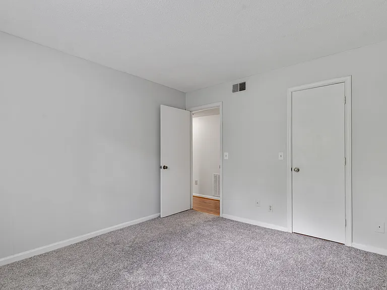 5627 Hornaday Rd #B — Photo 14