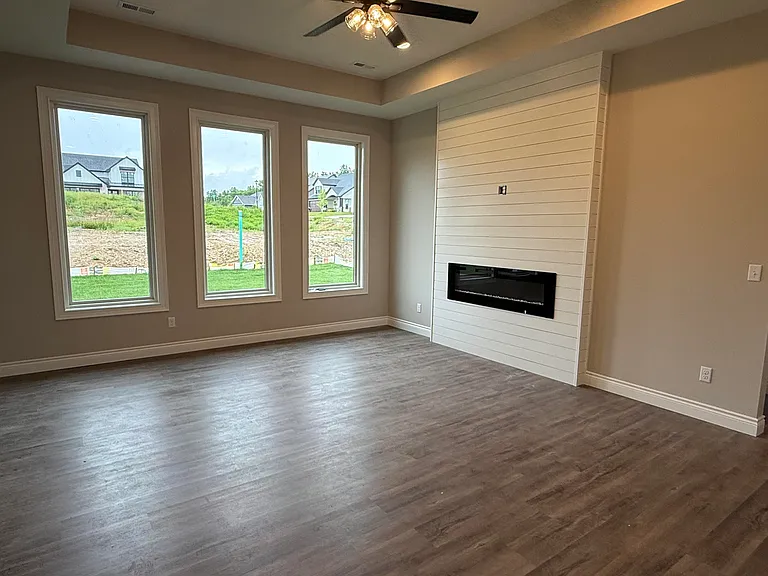 5205 Whisper Dr — Photo 4