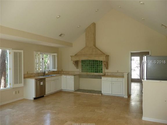 3rd image of 263 Greenwood Dr