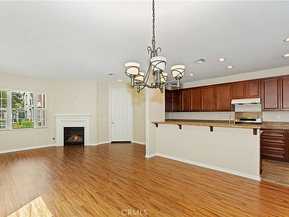 5th image of 14562 Rochester Ave