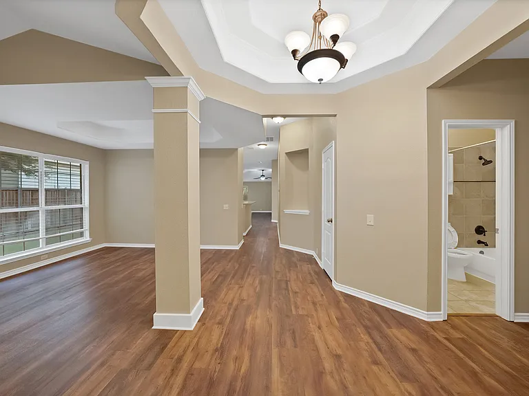 5708 McKinley Ln — Photo 5