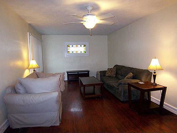 3rd image of 1217 Shannon Ave