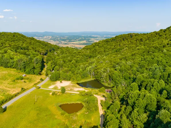 3025 Knobs Rd, Union, WV 24983