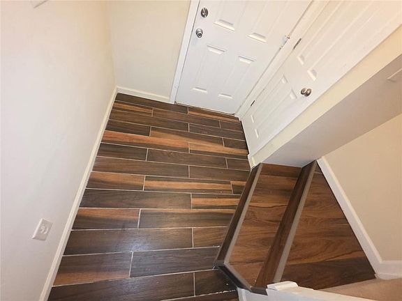 5th image of 4332 Park Gate Dr #175