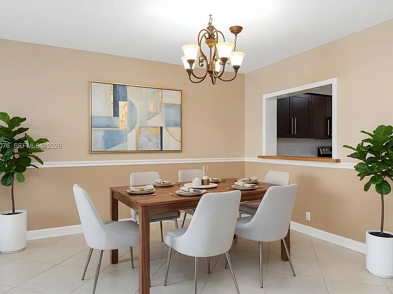 301 NE 14th Ave #307 — Photo 3