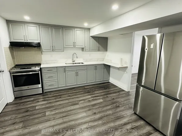 128 S Creek Dr #Basement, Kitchener, ON N2P 0E1