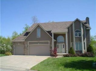 2812 SW Twincreek Ct, Blue Springs, MO 64015