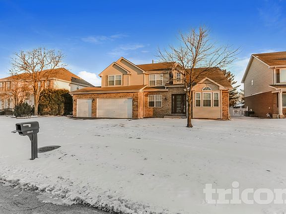 3rd image of 10416 Santa Cruz Ln