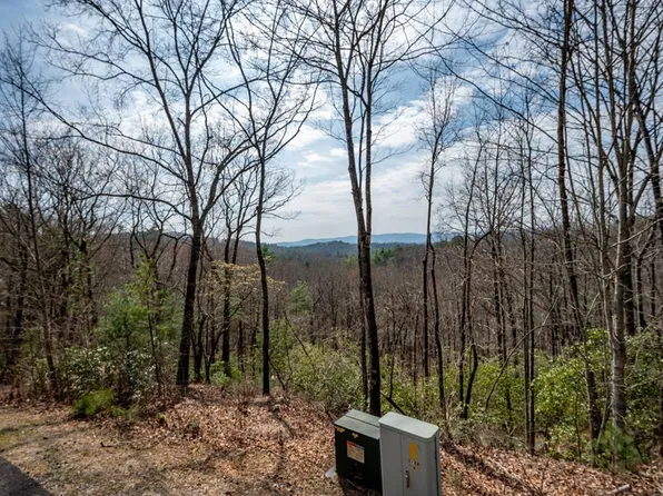 7 Oceola Dr, Ellijay, GA 30540