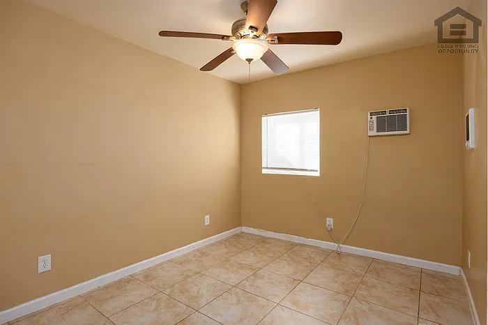 2501 W Belmont Ave #3 — Photo 13