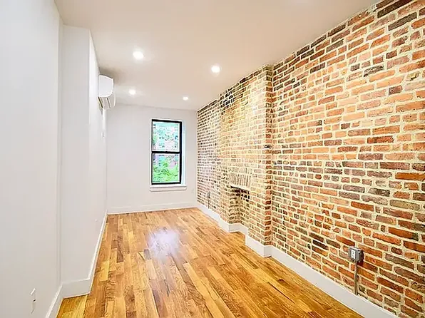 588 Quincy Street image 1 of 9