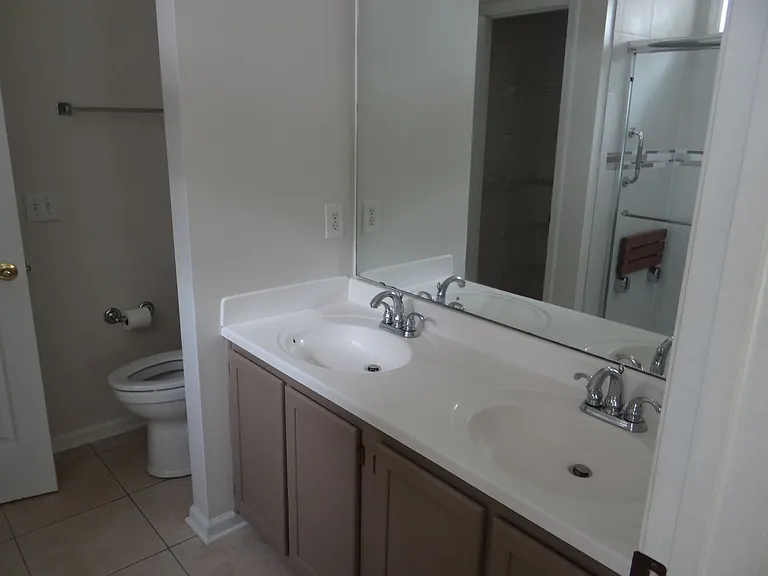 2528 Oriole Dr — Photo 10