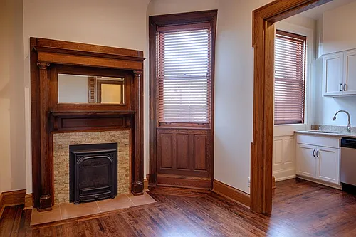 1605 Hennepin Ave #24 Photo 1