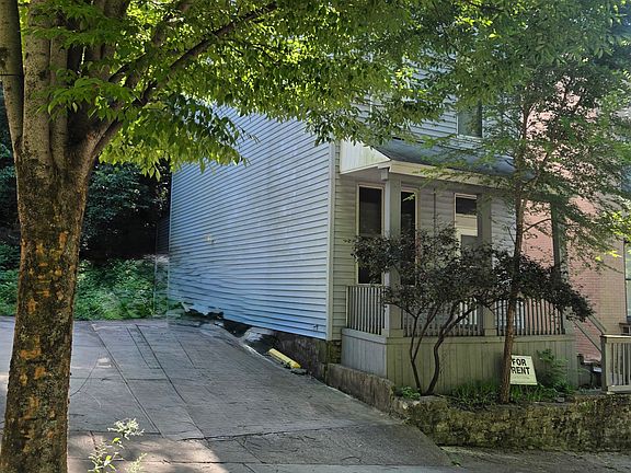 3rd image of 2218 Ravine St