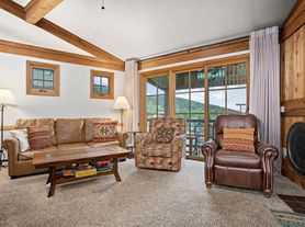 2933 Mountaineer Cir, Steamboat Springs, CO