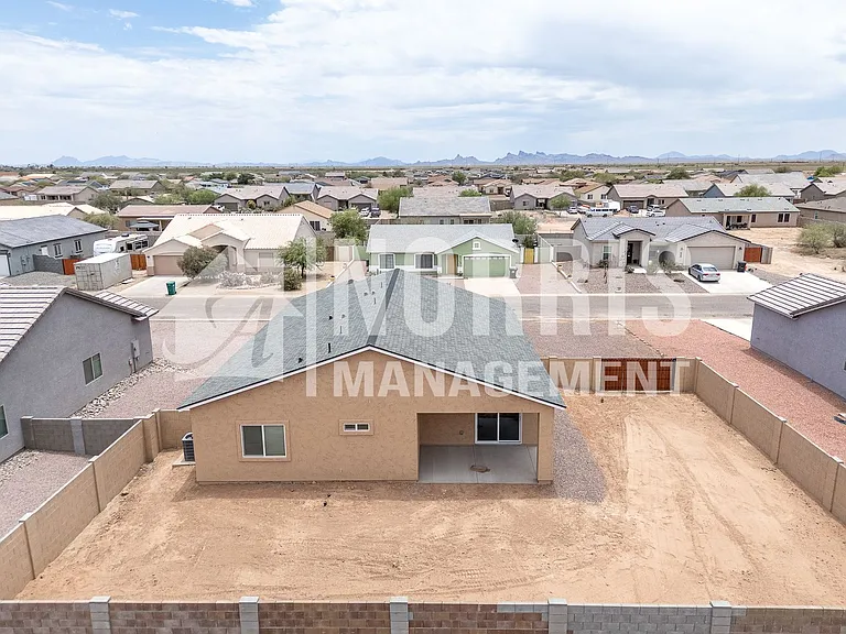 12532 W Delwood Dr — Photo 37