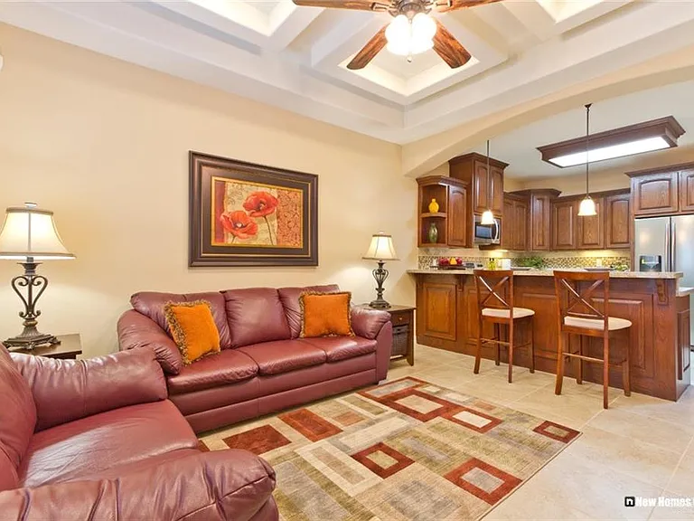 2927 Allen Dr — Photo 2