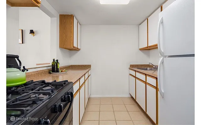 Rented by Douglas Elliman | media 13