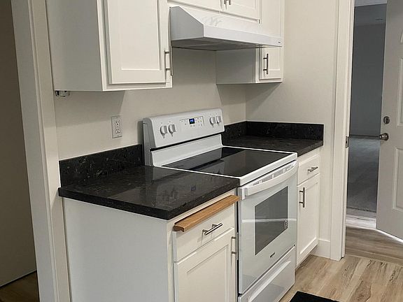 4th image of 517 Joaquin Dr