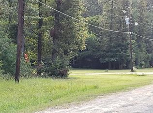 270 Mistletoe Rd, Onalaska, TX 77360