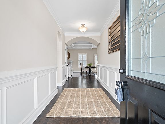 3rd image of 3346 N Henderson Way