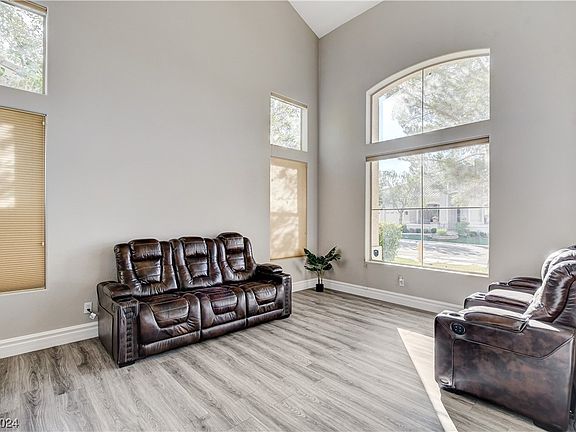3rd image of 126 Chateau Whistler Ct