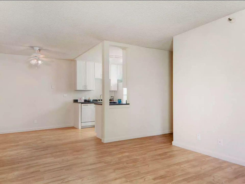 1st image of 100 Pasito Ter APT 117