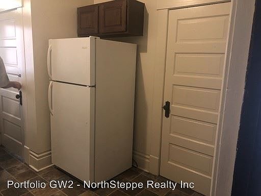 5th image of 353 W 6th Ave
