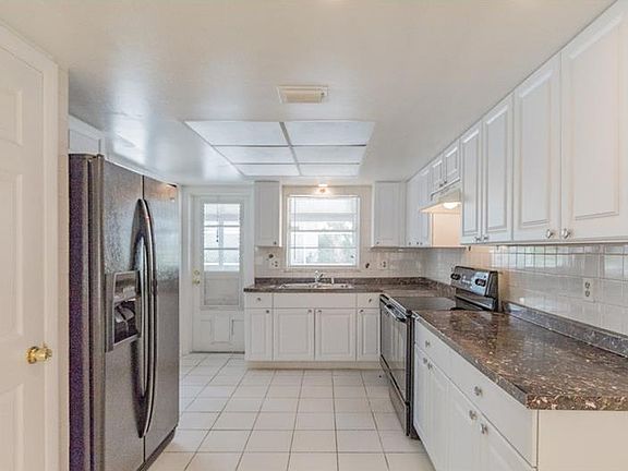 3rd image of 7109 Willowwood St