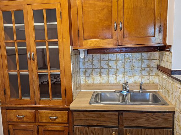 5th image of 3542 N Meade Ave Floor 2