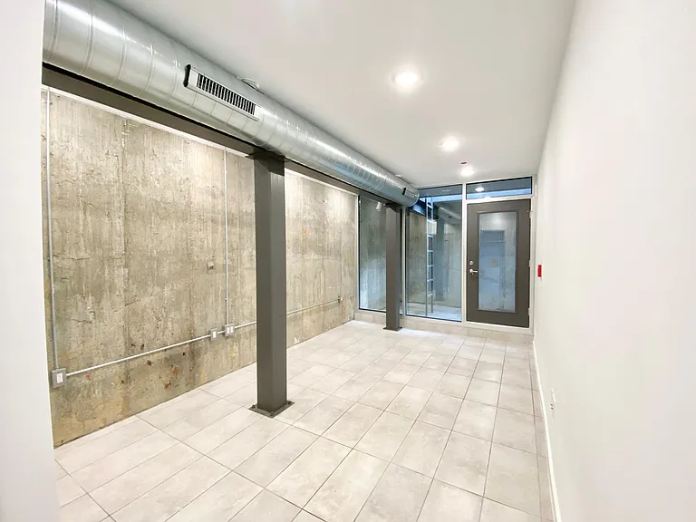 1233 N Franklin St #1 — Photo 28
