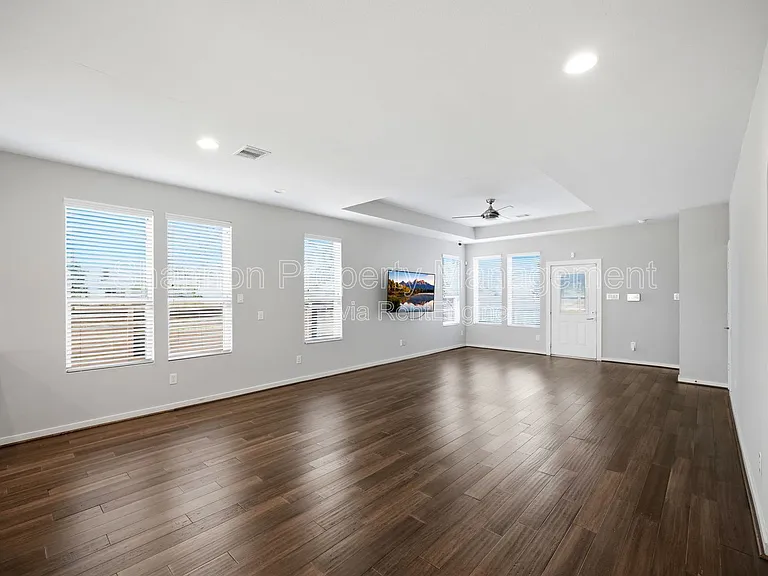 605 Dumble St — Photo 14