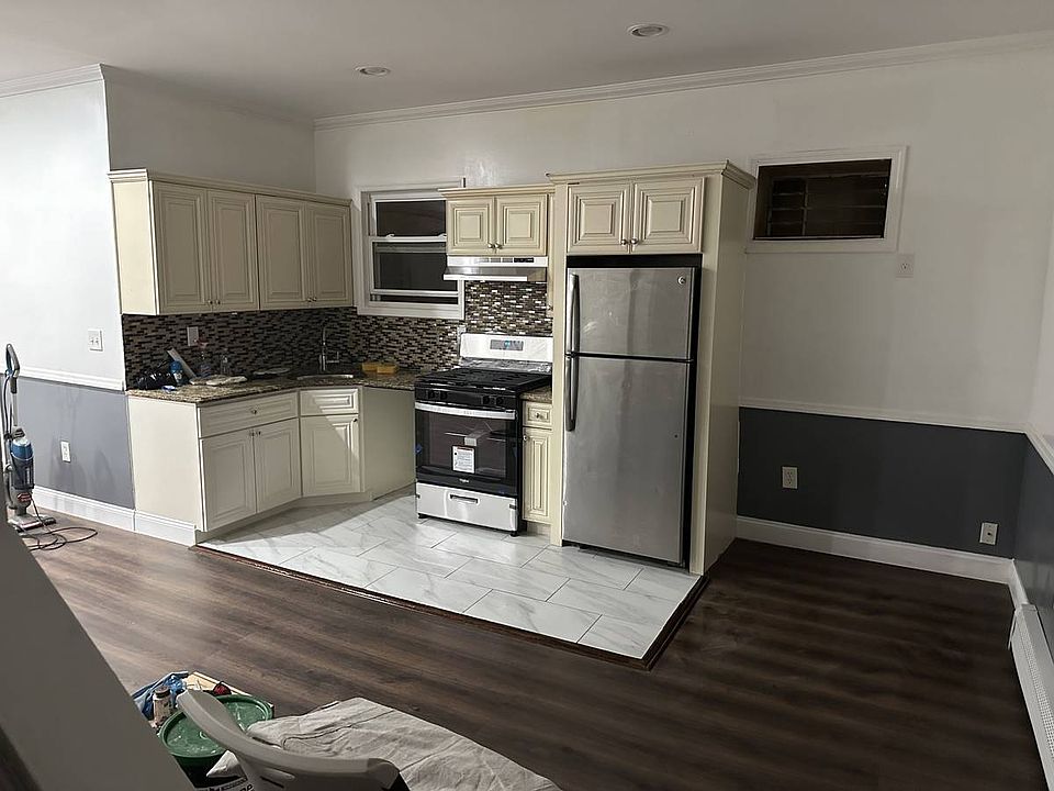 1st image of 12010 Merrill St Floor 2