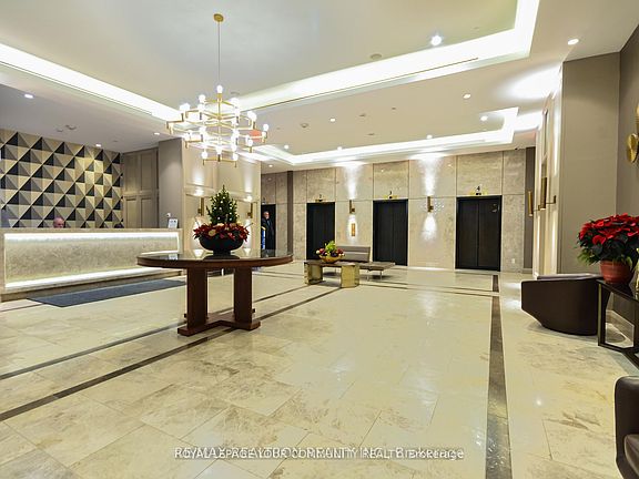 4th image of 155 Yorkville Ave #1408