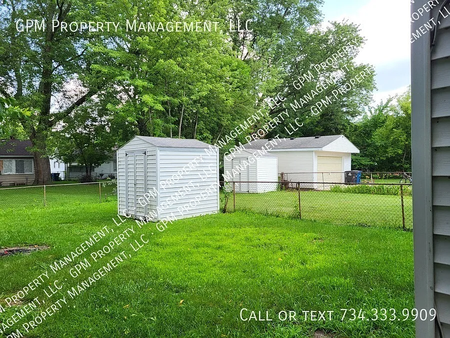 2 bed, 1100 sqft, $1,075 — Photo 3