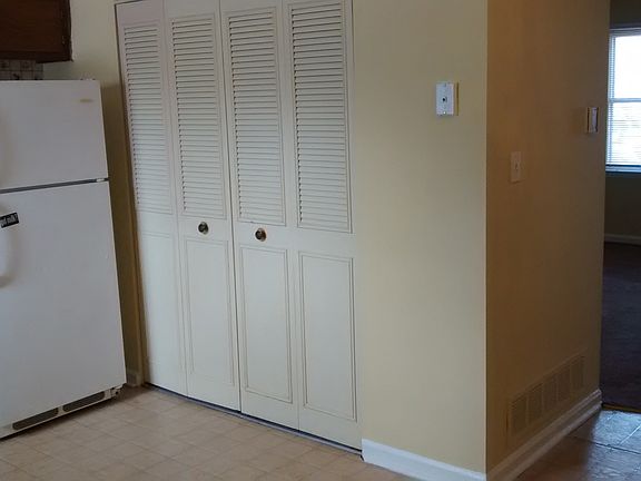 2nd image of 209 Wildwood Pl APT 2