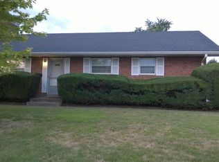 1687 Birchcrest Rd, Upper Arlington, OH 43221